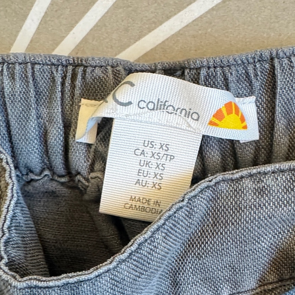 C&C California linen blend Gray Cropped Drawstring Pants NWT SZ XS - Picture 3 of 5